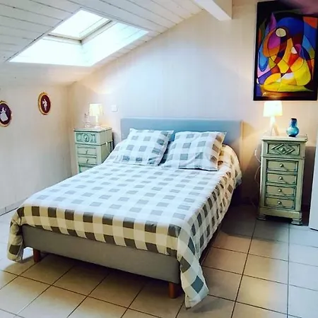 شقة Charming 100m With Balcony Near The آركاشو